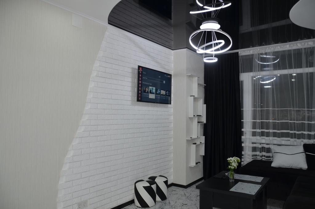 Studio "Black - White" Batumi Luaran gambar