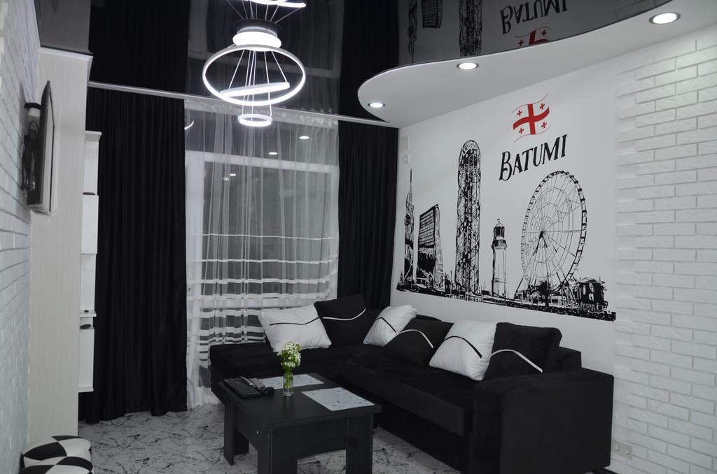 Studio "Black - White" Batumi Luaran gambar