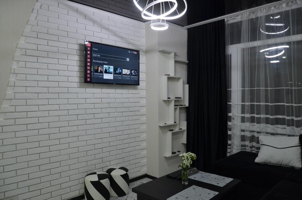 Studio "Black - White" Batumi Luaran gambar
