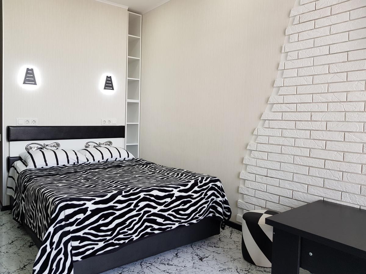 Studio "Black - White" Batumi Luaran gambar